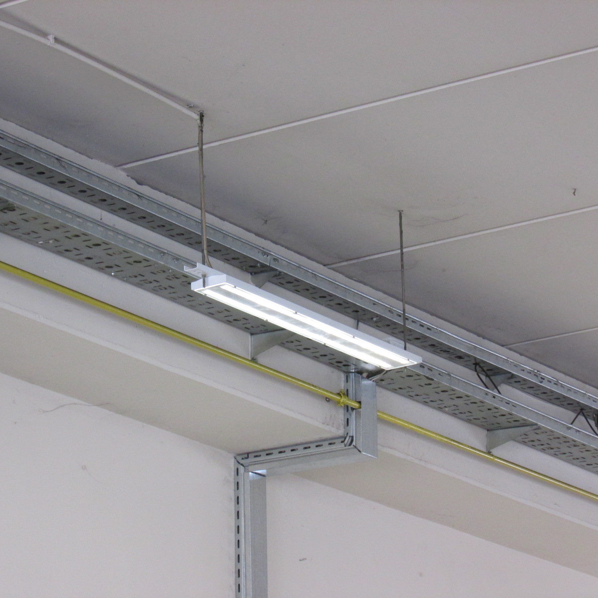 Primer montaže Flat Line — SPAN
